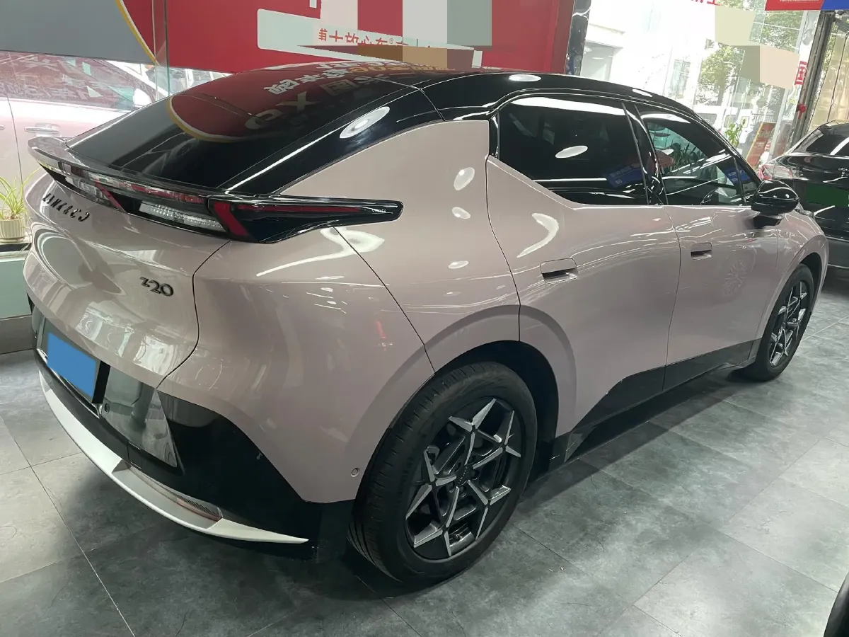 2025 Dongfeng Z9 2.0T 258HP L4 8AT,autocango,china used car exporter,china ev exporter,chinese used car exporter,chinese used ev exporter
