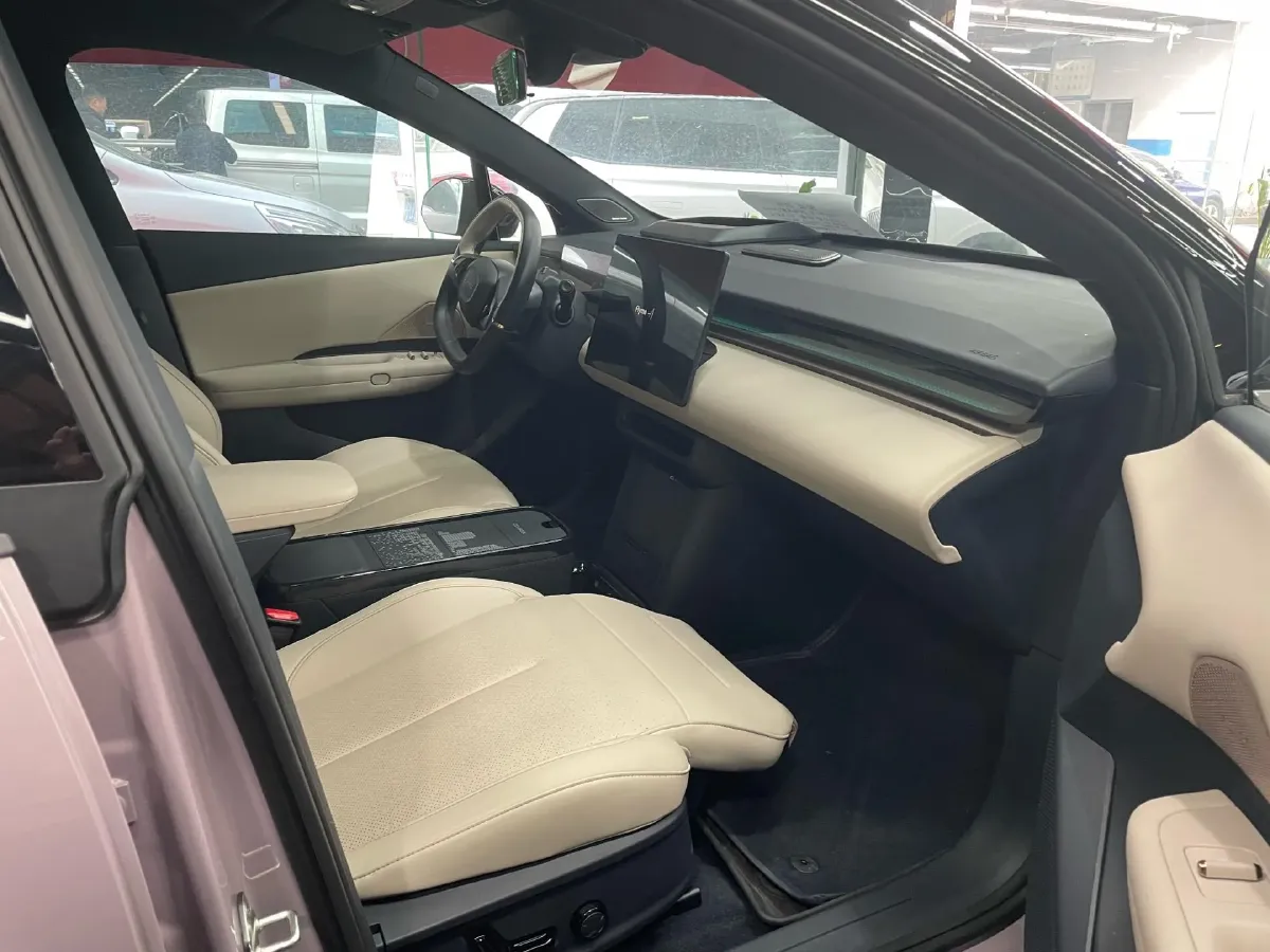 2025 Dongfeng Z9 2.0T 258HP L4 8AT,autocango,china used car exporter,china ev exporter,chinese used car exporter,chinese used ev exporter