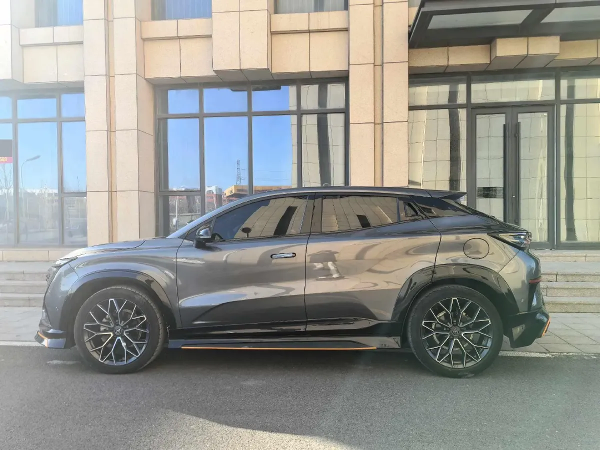 2022 ChangAn UNI-T 1.5T 188HP L4 7DCT,autocango,china used car exporter,china ev exporter,chinese used car exporter,chinese used ev exporter