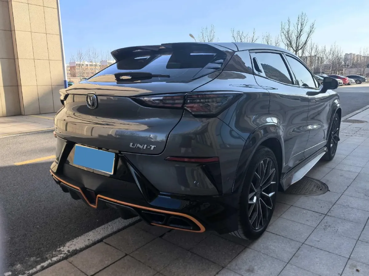 2022 ChangAn UNI-T 1.5T 188HP L4 7DCT,autocango,china used car exporter,china ev exporter,chinese used car exporter,chinese used ev exporter