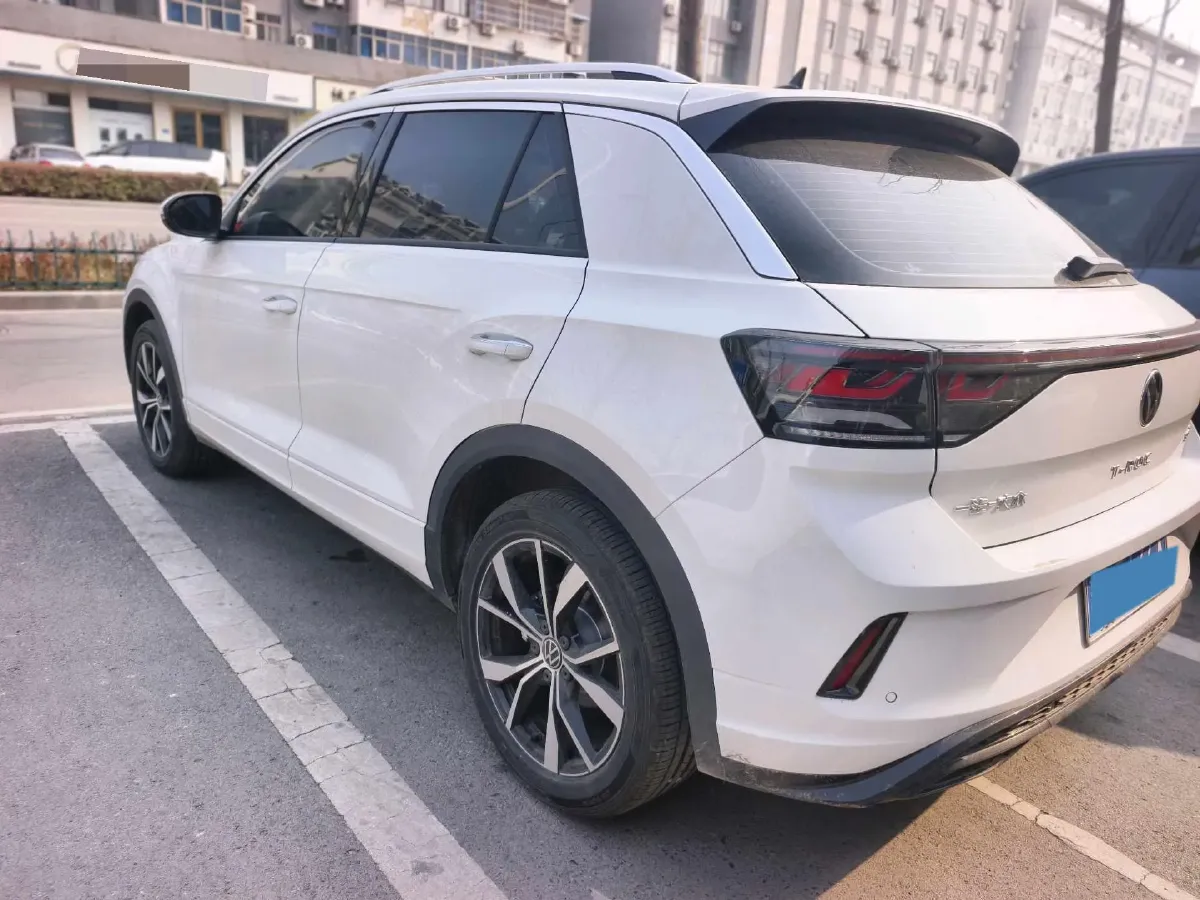 2025 Volkswagen T-Roc 1.5T 160HP L4 7DCT,autocango,china used car exporter,china ev exporter,chinese used car exporter,chinese used ev exporter