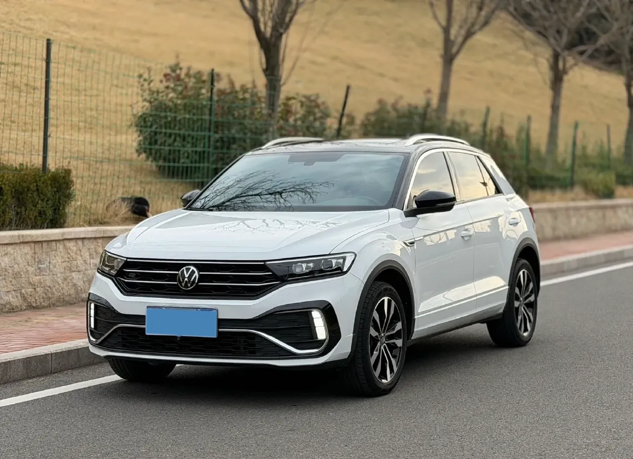 2022 Volkswagen T-Roc 1.4T 150HP L4 7DCT,autocango,china used car exporter,china ev exporter,chinese used car exporter,chinese used ev exporter