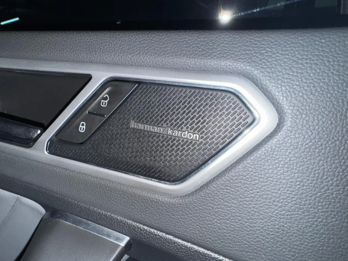 2023 Volkswagen Tiguan L 2.0T 186HP L4 7DCT,autocango,china used car exporter,china ev exporter,chinese used car exporter,chinese used ev exporter