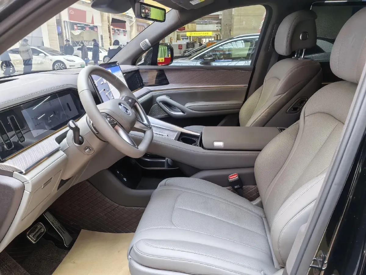 2026 Denza DenzaN9 2.0T 207HP L4 E-CVT PHEV,autocango,china used car exporter,china ev exporter,chinese used car exporter,chinese used ev exporter