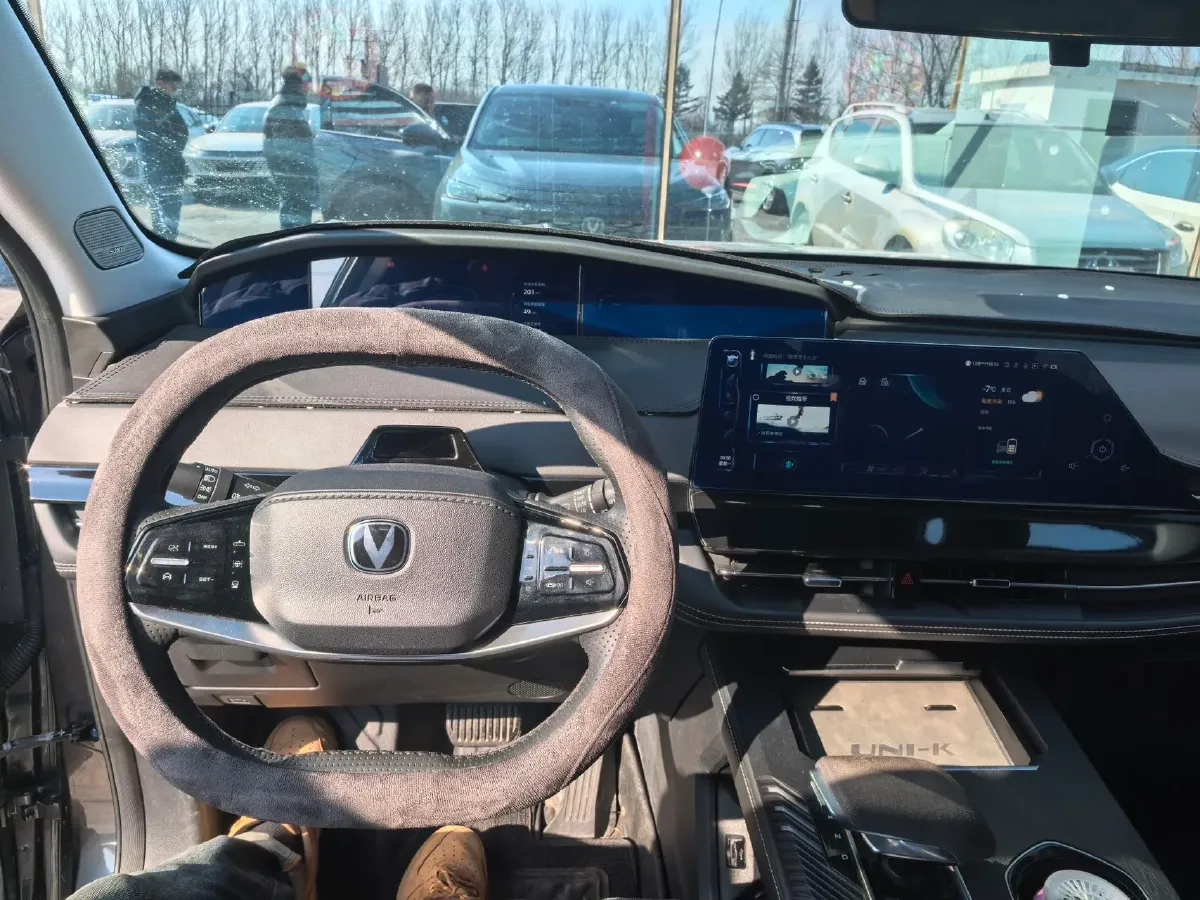 2023 ChangAn UNI-K iDD 1.5T 170HP L4 6TCT PHEV 28.39KWH,autocango,china used car exporter,china ev exporter,chinese used car exporter,chinese used ev exporter