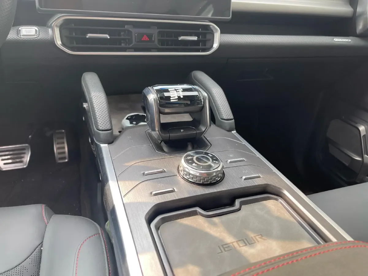 2024 Jetour ShanHai TravellerC-DM 1.5T 156HP L4 3DHT PHEV 26.7KWH,autocango,china used car exporter,china ev exporter,chinese used car exporter,chinese used ev exporter