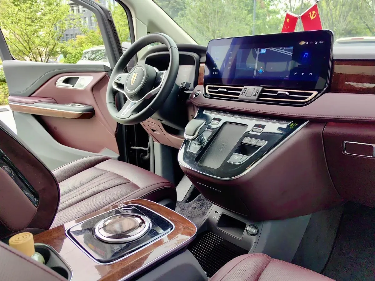 2023 HongQi HQ9 2.0T 252HP L4 8AT,autocango,china used car exporter,china ev exporter,chinese used car exporter,chinese used ev exporter