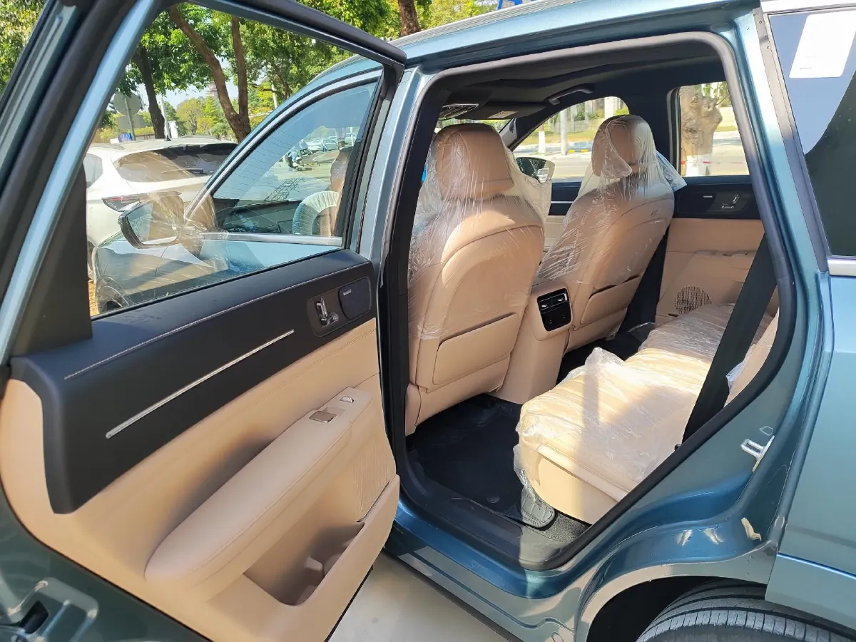 2025 Jetour X70 Plus 1.5T 156HP L4 CVT,autocango,china used car exporter,china ev exporter,chinese used car exporter,chinese used ev exporter