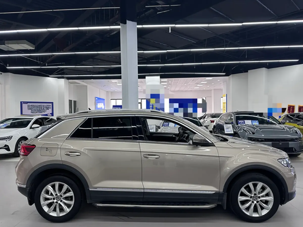 2021 Volkswagen T-Roc 1.4T 150HP L4 7DCT,autocango,china used car exporter,china ev exporter,chinese used car exporter,chinese used ev exporter