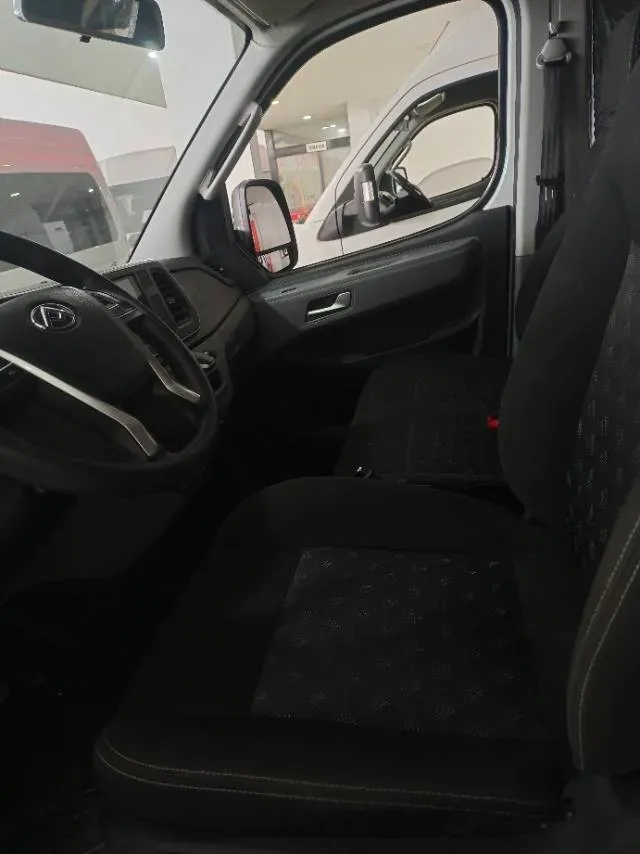 2024 MAXUS XinTu V80 2.0T 147HP L4 6MT,autocango,china used car exporter,china ev exporter,chinese used car exporter,chinese used ev exporter