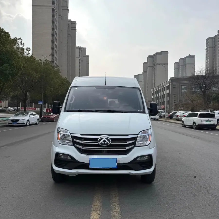 2021 MAXUS XinTu V80 2.0T 127HP L4 6MT,autocango,china used car exporter,china ev exporter,chinese used car exporter,chinese used ev exporter