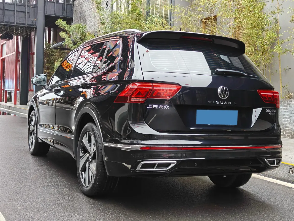 2023 Volkswagen Tiguan L 2.0T 220HP L4 7DCT,autocango,china used car exporter,china ev exporter,chinese used car exporter,chinese used ev exporter