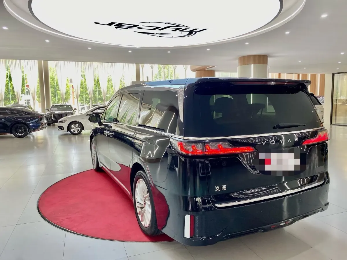 2022 Voyah Dream 1.5T 136HP L4 PHEV 25.57KWH,autocango,china used car exporter,china ev exporter,chinese used car exporter,chinese used ev exporter