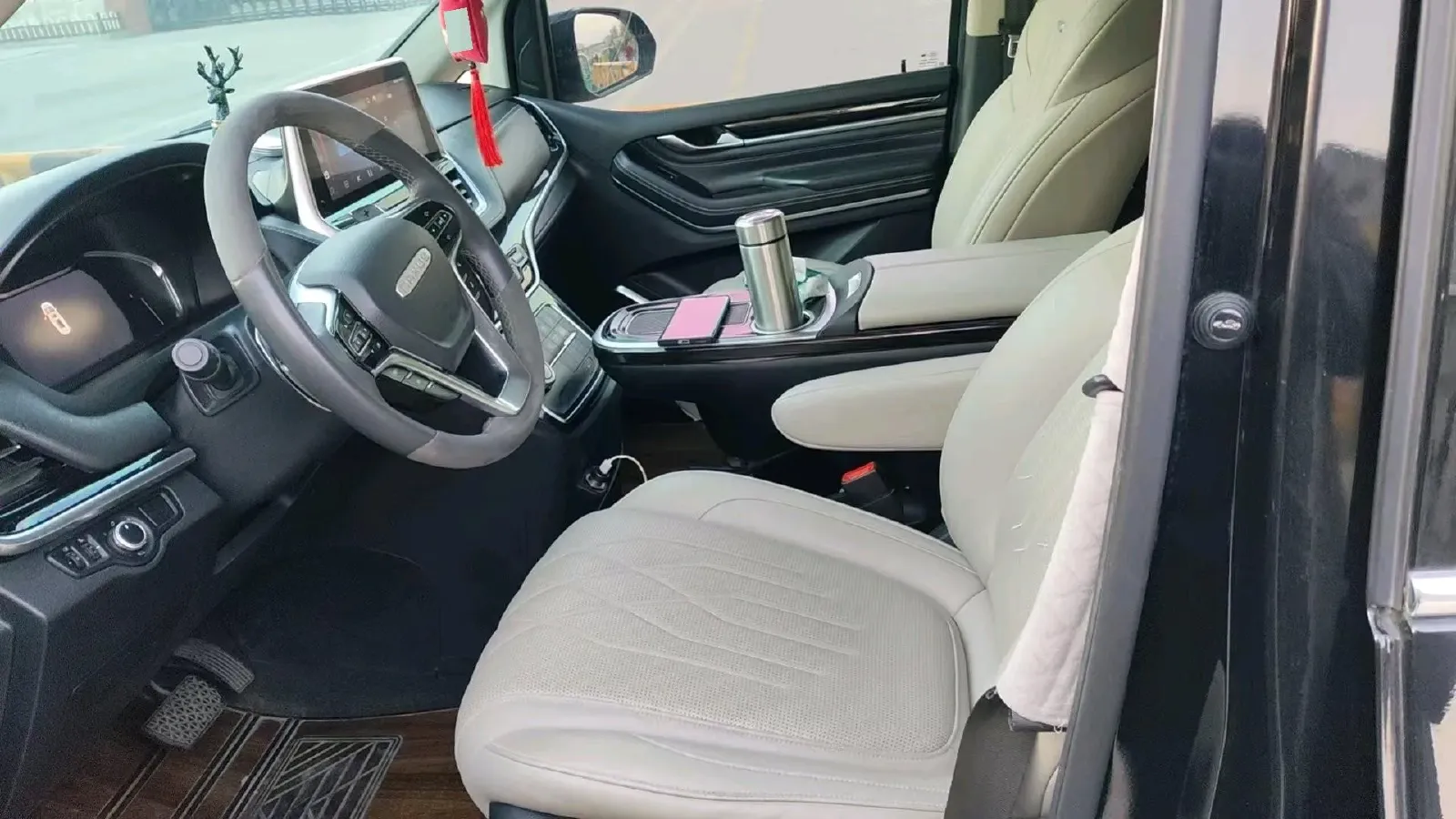 2021 MAXUS G20 2.0T 163HP L4 8AT,autocango,china used car exporter,china ev exporter,chinese used car exporter,chinese used ev exporter