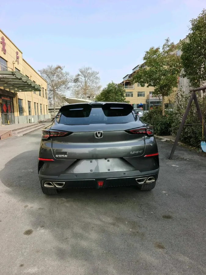 2022 ChangAn UNI-T 1.5T 188HP L4 7DCT,autocango,china used car exporter,china ev exporter,chinese used car exporter,chinese used ev exporter