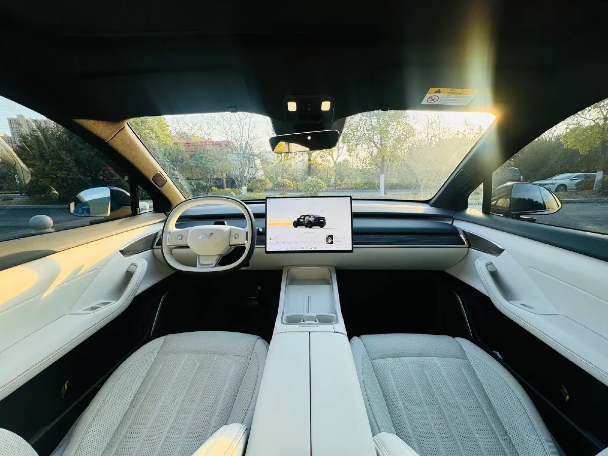 2024 ONVO L60 BEV 60KWH,autocango,china used car exporter,china ev exporter,chinese used car exporter,chinese used ev exporter