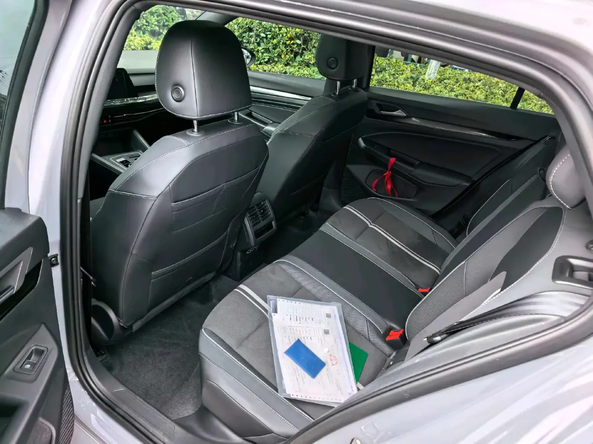 2023 Volkswagen Golf 1.4T 150HP L4 7DCT,autocango,china used car exporter,china ev exporter,chinese used car exporter,chinese used ev exporter