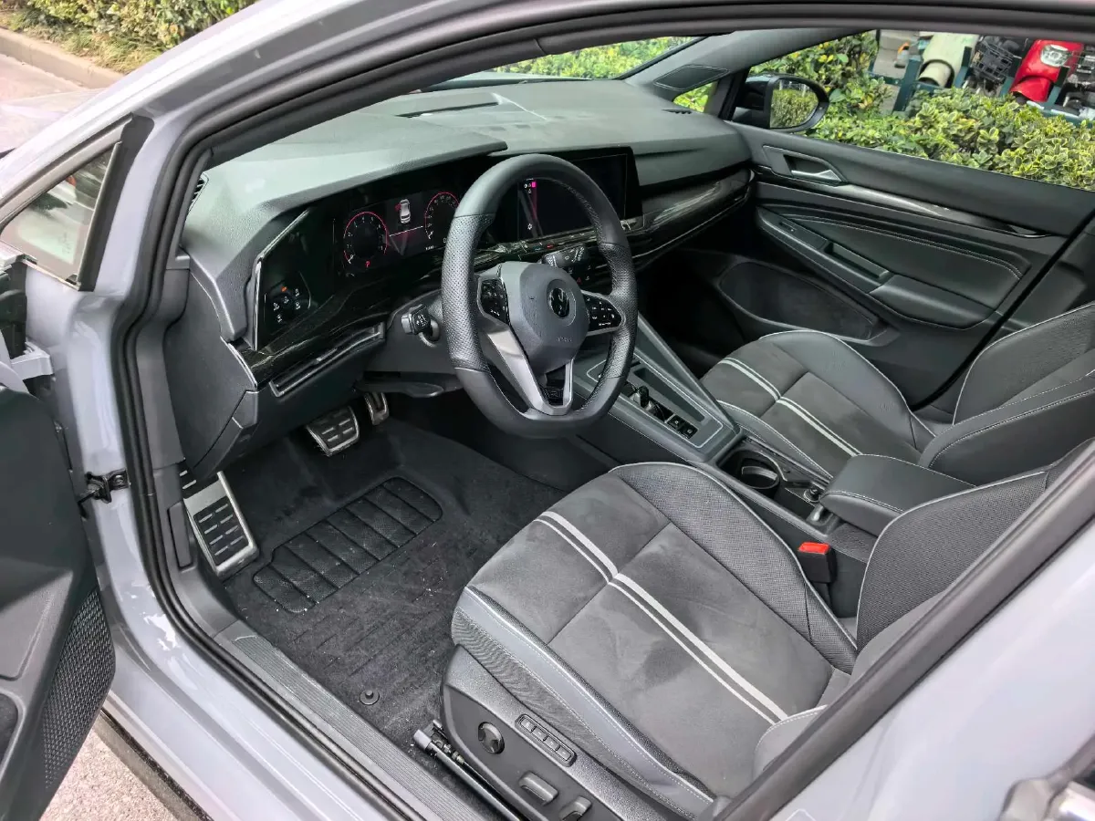 2023 Volkswagen Golf 1.4T 150HP L4 7DCT,autocango,china used car exporter,china ev exporter,chinese used car exporter,chinese used ev exporter