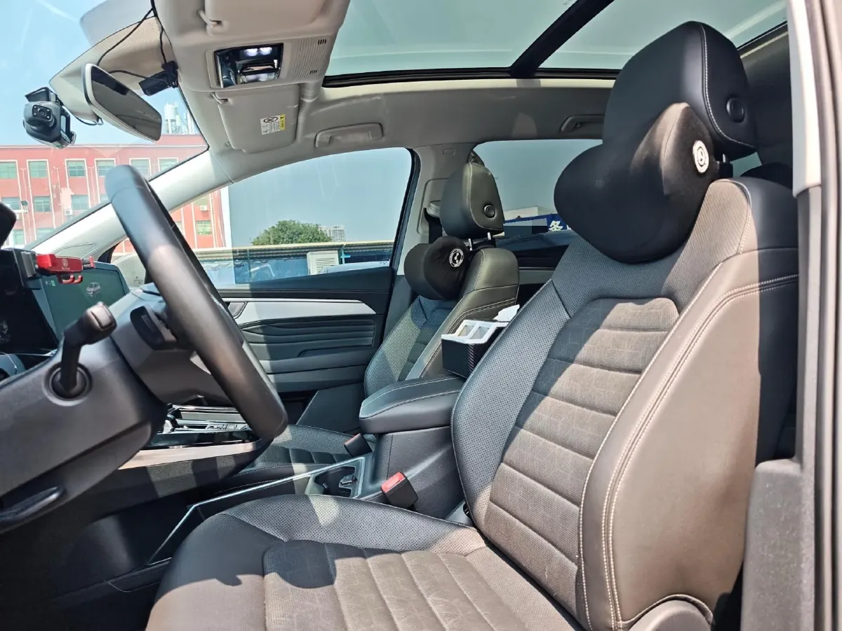 2021 Volkswagen Talagon 2.0T 220HP L4 7DCT,autocango,china used car exporter,china ev exporter,chinese used car exporter,chinese used ev exporter