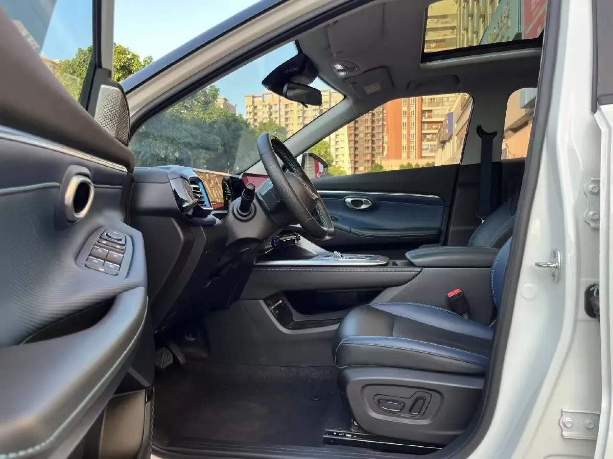 2023 GAC Trumpchi GS3 1.5T 177HP L4 7DCT,autocango,china used car exporter,china ev exporter,chinese used car exporter,chinese used ev exporter