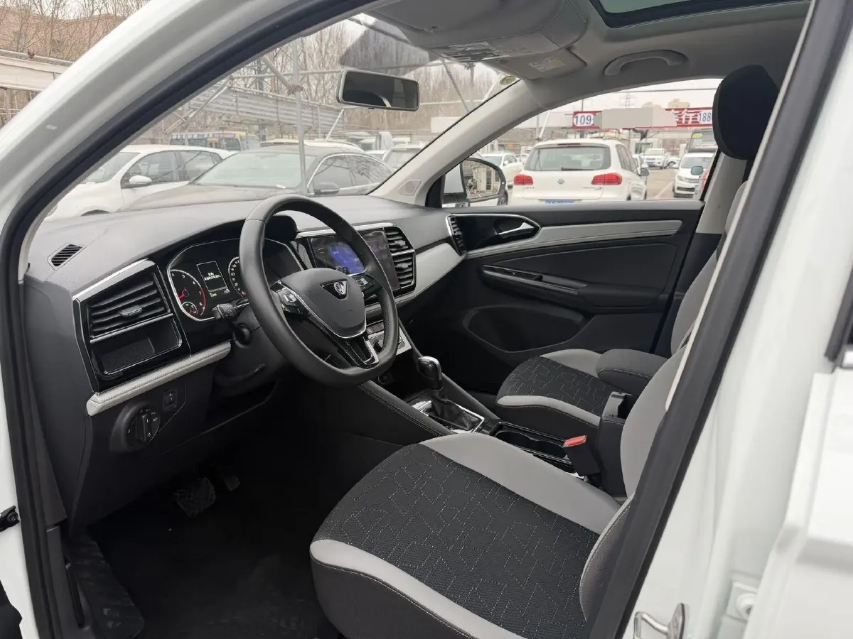 2022 Jetta VS7 1.4T 150HP L4 6AT,autocango,china used car exporter,china ev exporter,chinese used car exporter,chinese used ev exporter