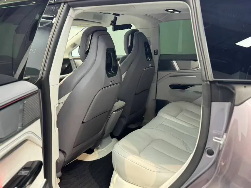 2023 HiPhi Y BEV 76.6KWH,autocango,china used car exporter,china ev exporter,chinese used car exporter,chinese used ev exporter