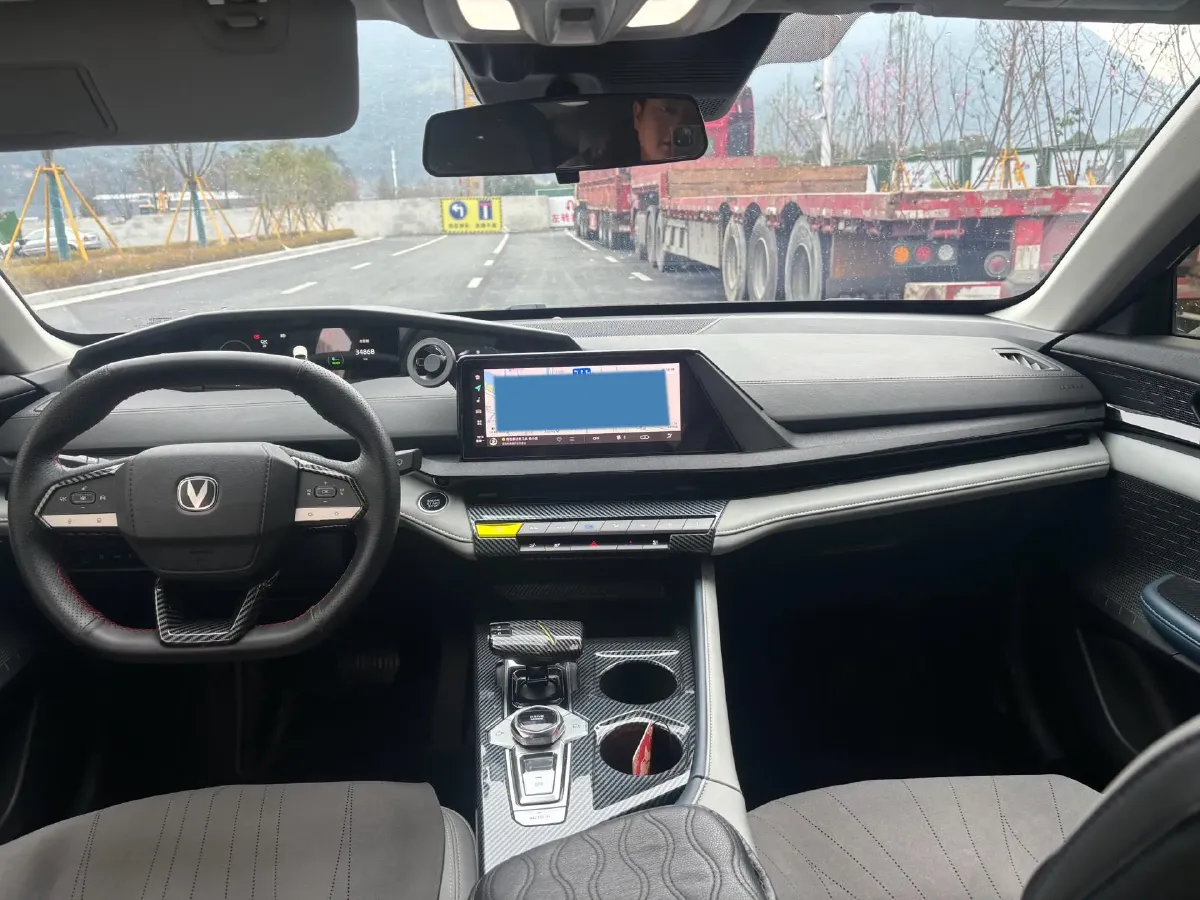 2023 ChangAn UNI-V iDD 1.5T 170HP L4 6TCT PHEV 18.4KWH,autocango,china used car exporter,china ev exporter,chinese used car exporter,chinese used ev exporter