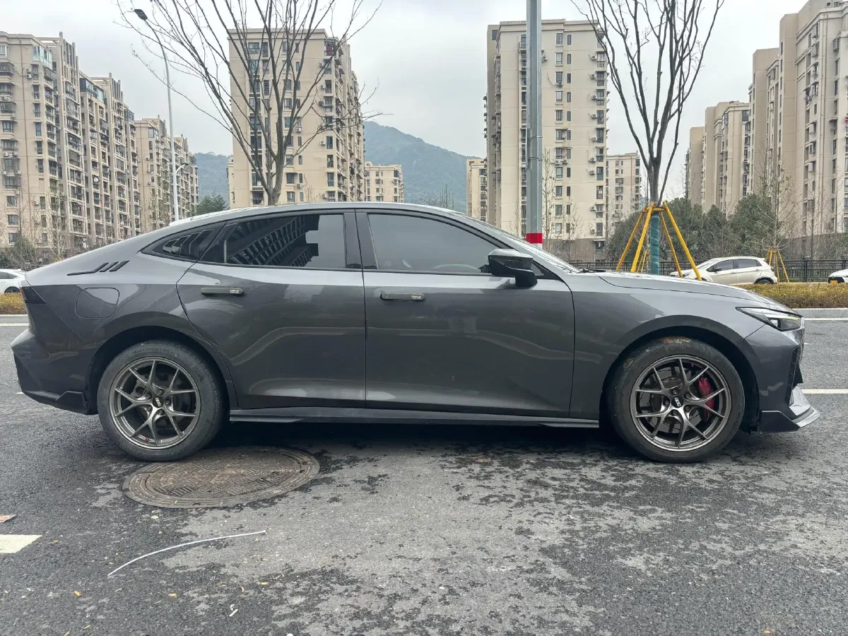 2023 ChangAn UNI-V iDD 1.5T 170HP L4 6TCT PHEV 18.4KWH,autocango,china used car exporter,china ev exporter,chinese used car exporter,chinese used ev exporter