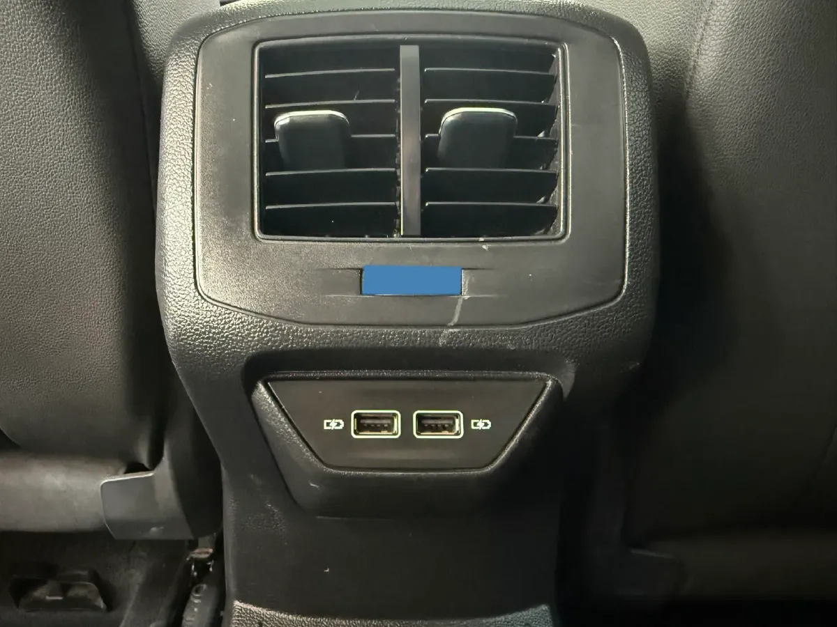 2022 Volkswagen T-Roc 1.4T 150HP L4 7DCT,autocango,china used car exporter,china ev exporter,chinese used car exporter,chinese used ev exporter