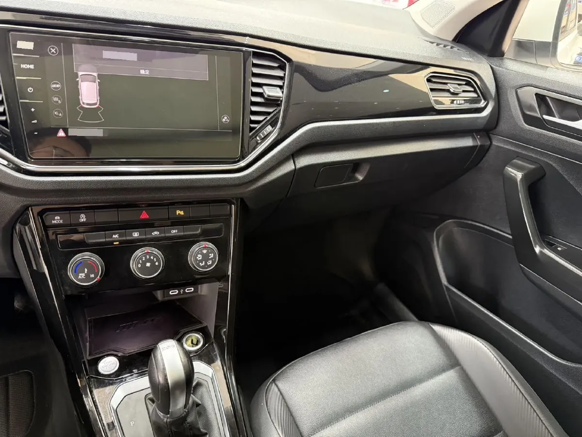 2022 Volkswagen T-Roc 1.4T 150HP L4 7DCT,autocango,china used car exporter,china ev exporter,chinese used car exporter,chinese used ev exporter