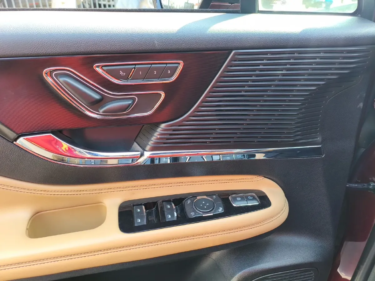 2021 Lincoln Corsair 2.0T 245HP L4 8AT,autocango,china used car exporter,china ev exporter,chinese used car exporter,chinese used ev exporter