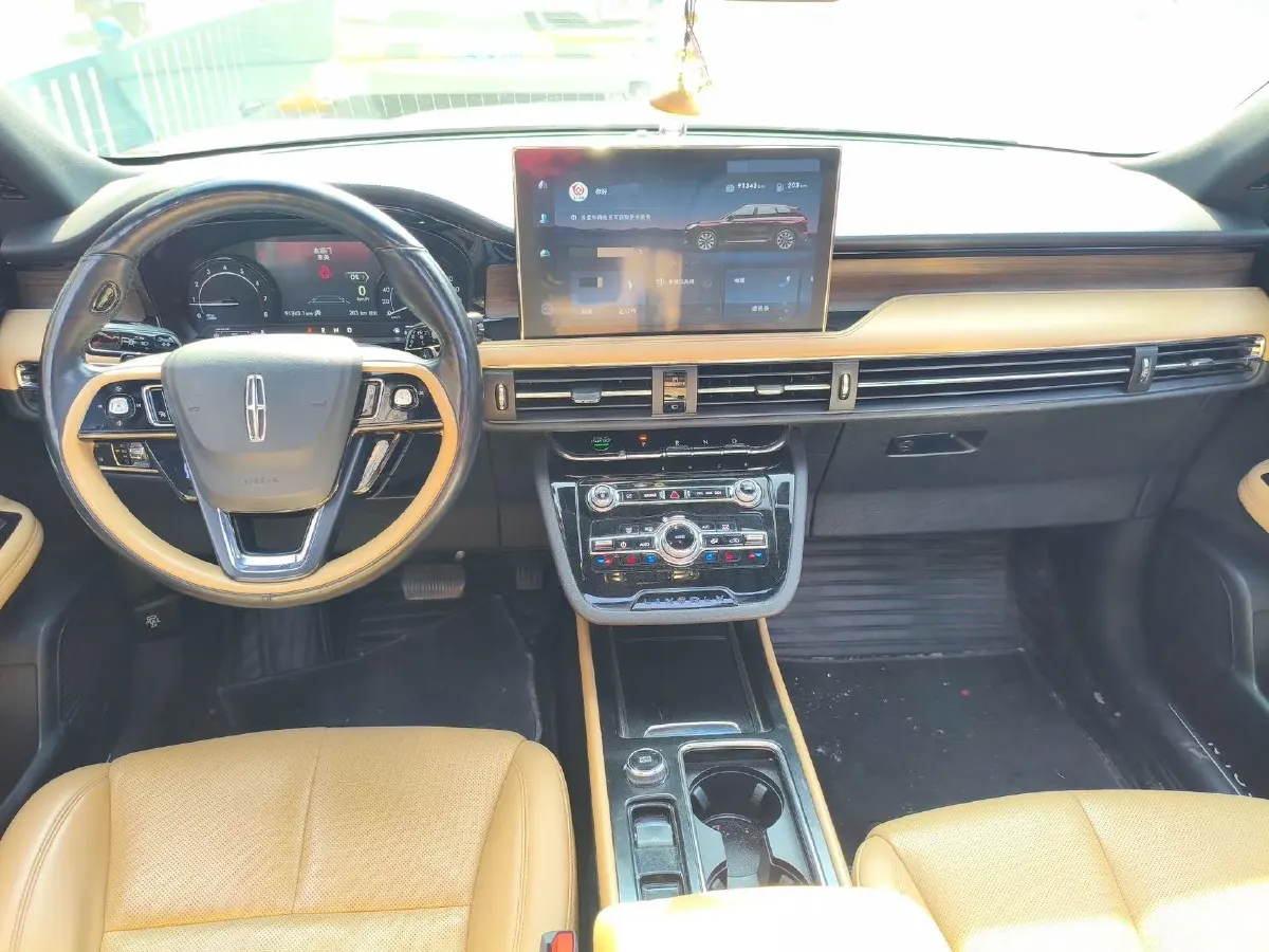 2021 Lincoln Corsair 2.0T 245HP L4 8AT,autocango,china used car exporter,china ev exporter,chinese used car exporter,chinese used ev exporter