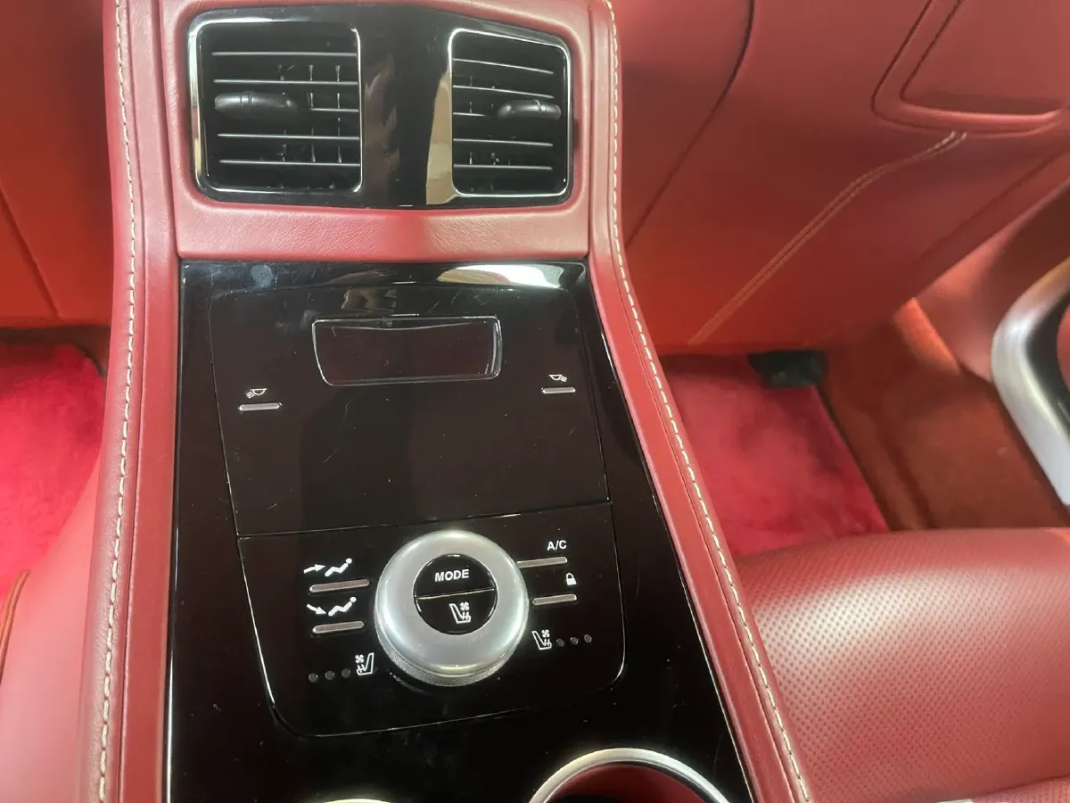 2017 Aston Martin Rapide 6.0L 560HP V12 8AT,autocango,china used car exporter,china ev exporter,chinese used car exporter,chinese used ev exporter