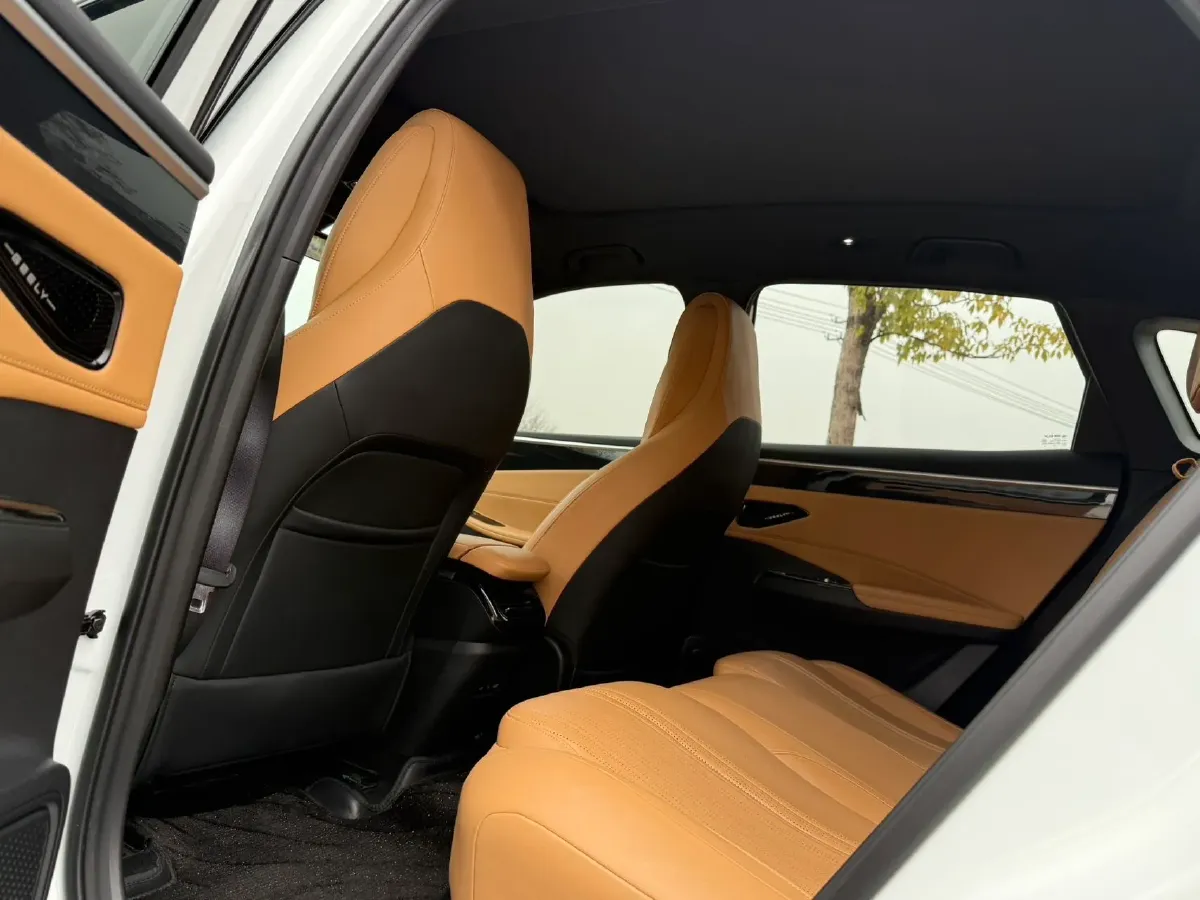 2024 Geely Galaxy L7 1.5T 163HP L4 3DHT PHEV 18.7KWH,autocango,china used car exporter,china ev exporter,chinese used car exporter,chinese used ev exporter