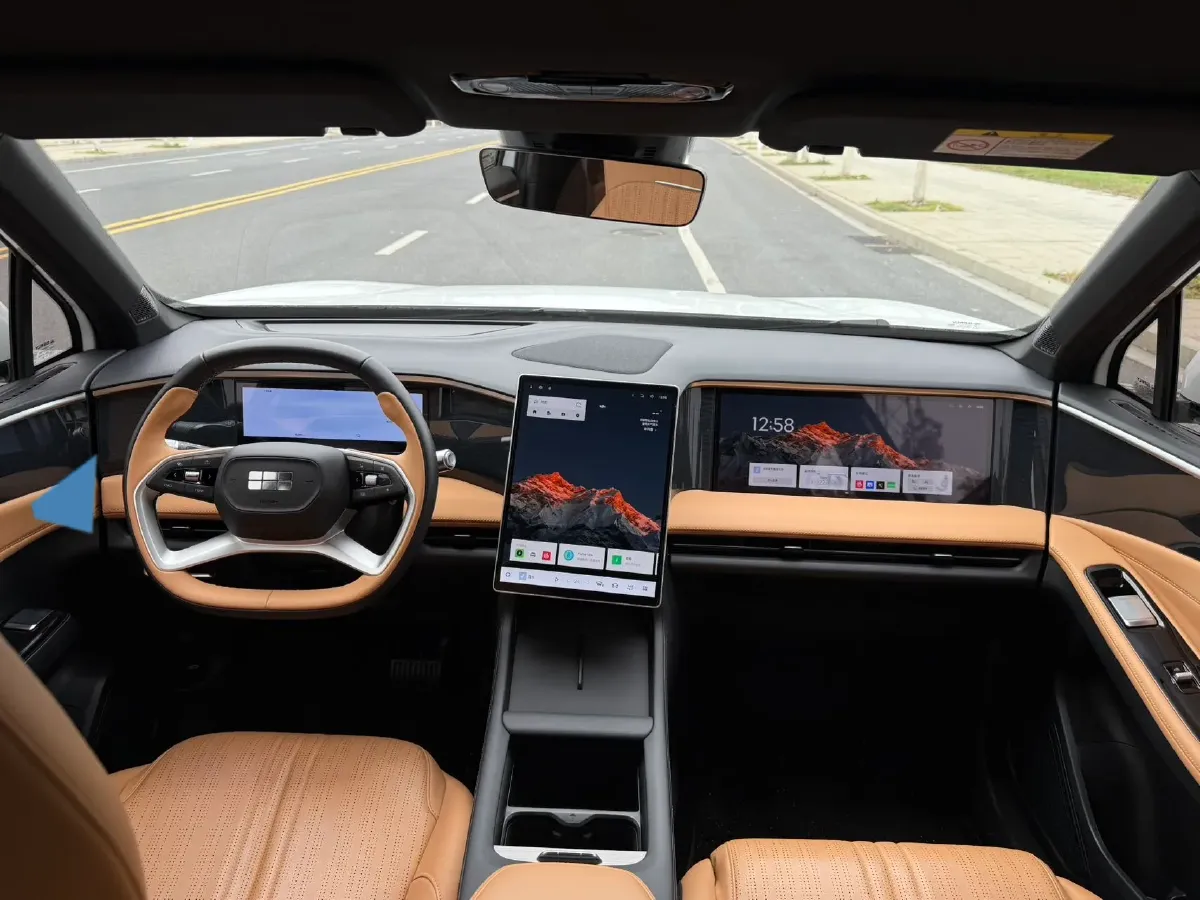 2024 Geely Galaxy L7 1.5T 163HP L4 3DHT PHEV 18.7KWH,autocango,china used car exporter,china ev exporter,chinese used car exporter,chinese used ev exporter