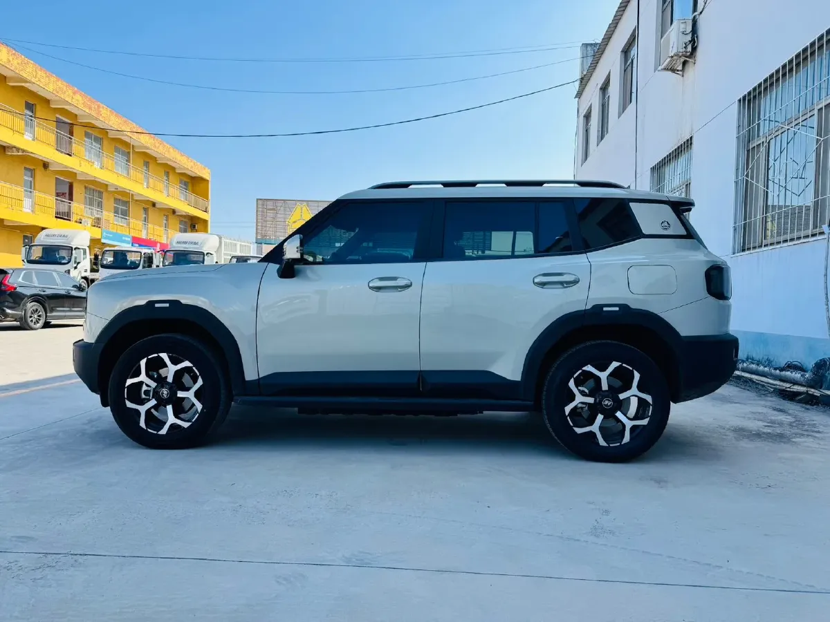 2025 MAXUS XinTu V70 2.0T 150HP L4 9AT,autocango,china used car exporter,china ev exporter,chinese used car exporter,chinese used ev exporter