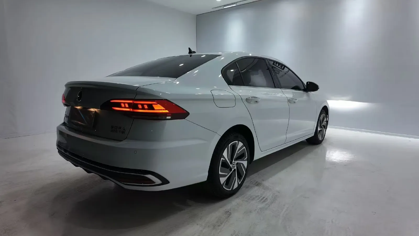 2023 Volkswagen Bora 1.2T 116HP L4 7DCT,autocango,china used car exporter,china ev exporter,chinese used car exporter,chinese used ev exporter