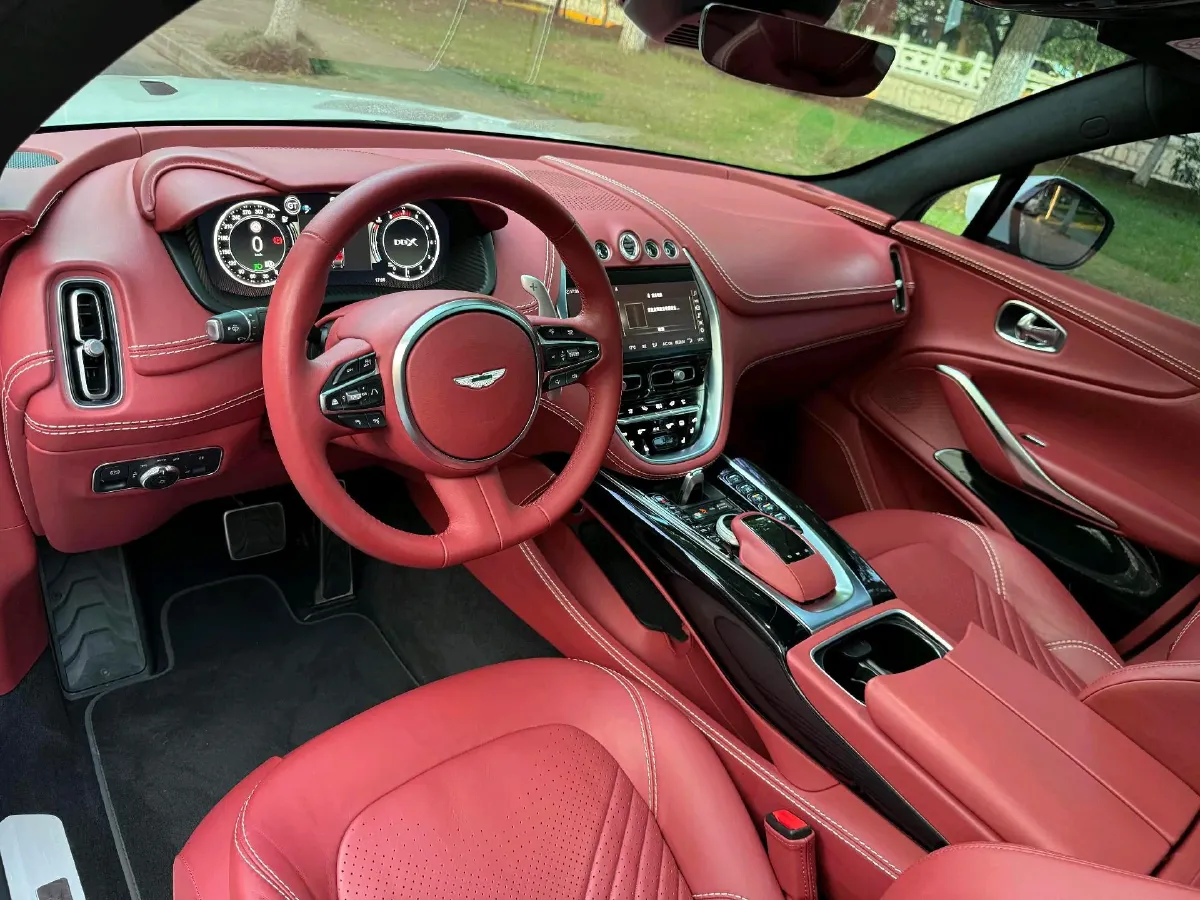 2023 Aston Martin DBX 3.0T 435HP L6 9AT,autocango,china used car exporter,china ev exporter,chinese used car exporter,chinese used ev exporter