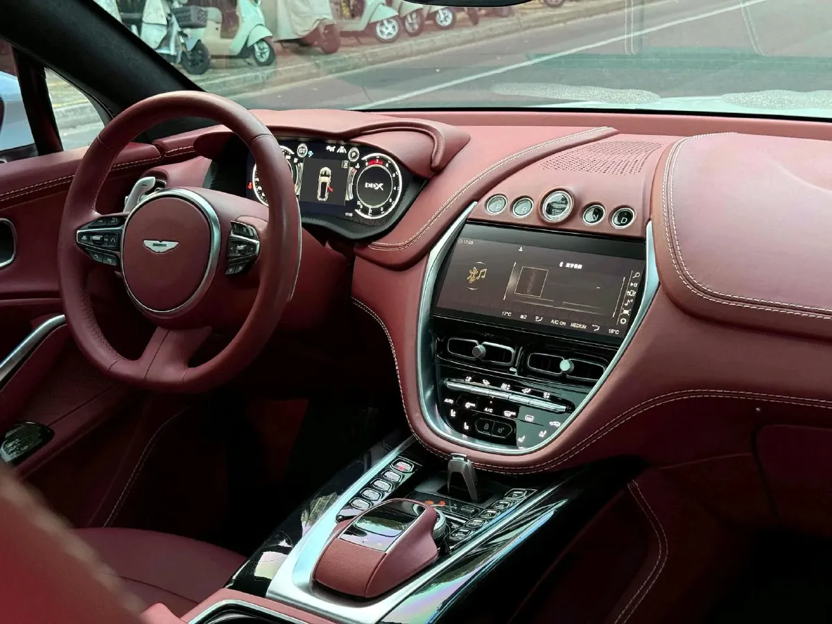 2023 Aston Martin DBX 3.0T 435HP L6 9AT,autocango,china used car exporter,china ev exporter,chinese used car exporter,chinese used ev exporter