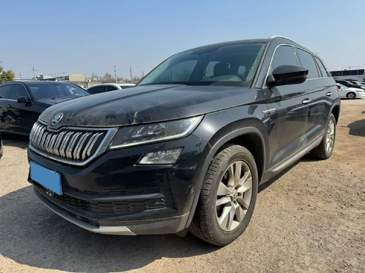 2021 Skoda Kodiak 2.0T 186HP L4 7DCT,autocango,china used car exporter,china ev exporter,chinese used car exporter,chinese used ev exporter
