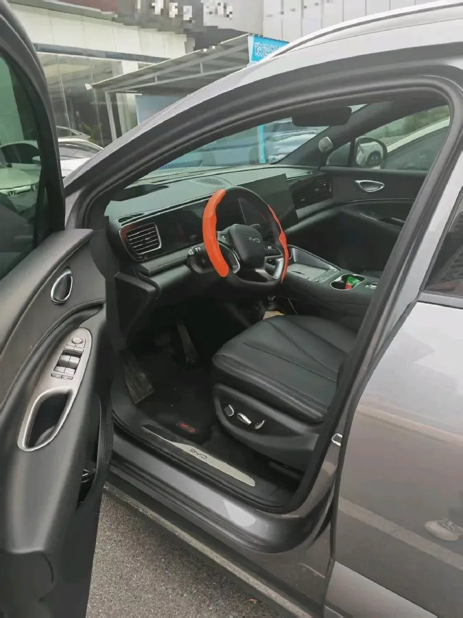 2025 LanDian E5 PLUS 1.5L 95HP L4 E-CVT PHEV,autocango,china used car exporter,china ev exporter,chinese used car exporter,chinese used ev exporter