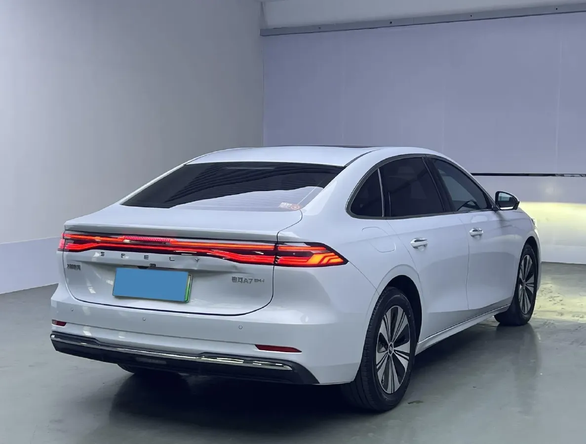 2025 Geely Galaxy A7 1.5L 112HP L4 1DHT PHEV,autocango,china used car exporter,china ev exporter,chinese used car exporter,chinese used ev exporter