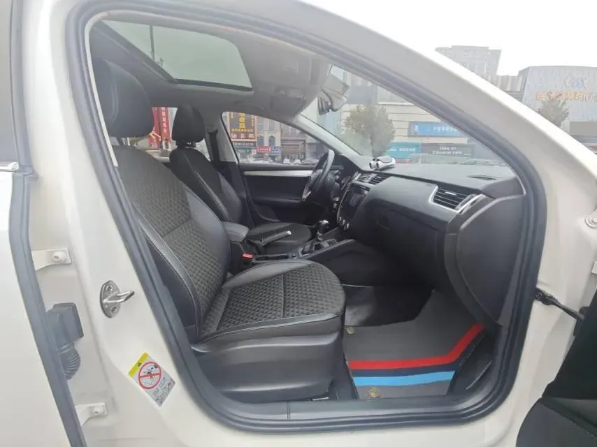 2019 Skoda Octavia 1.4T 150HP L4 7DCT,autocango,china used car exporter,china ev exporter,chinese used car exporter,chinese used ev exporter