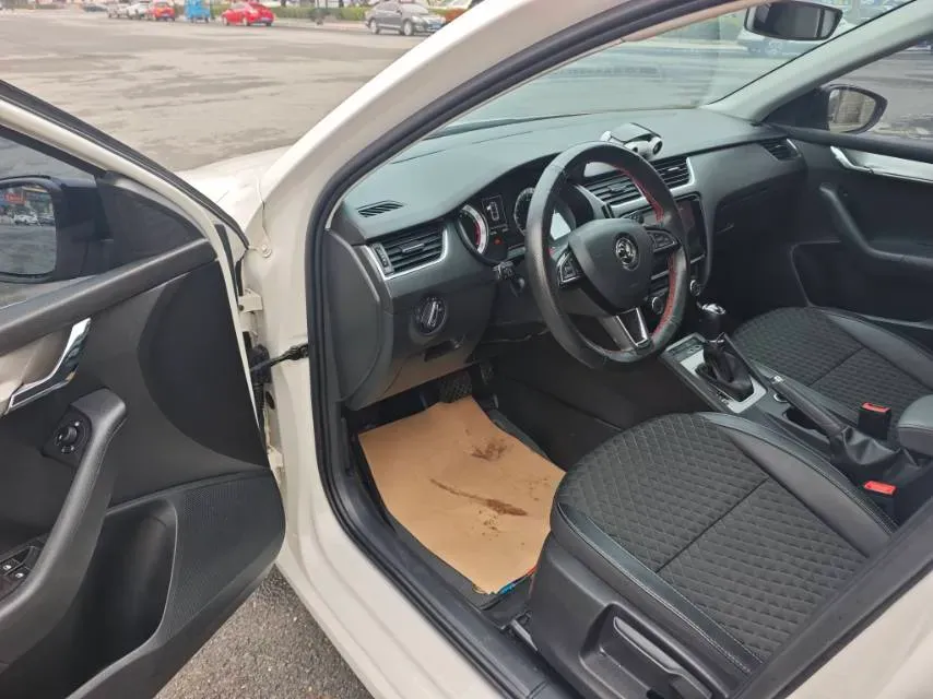 2019 Skoda Octavia 1.4T 150HP L4 7DCT,autocango,china used car exporter,china ev exporter,chinese used car exporter,chinese used ev exporter