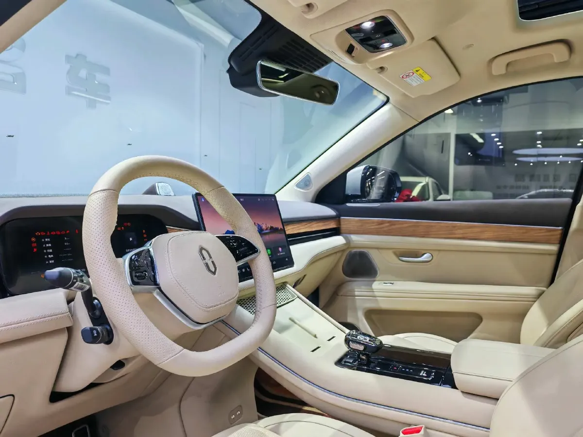 2024 Jaguar E-PACE 1.5T 200HP L3 8AT,autocango,china used car exporter,china ev exporter,chinese used car exporter,chinese used ev exporter