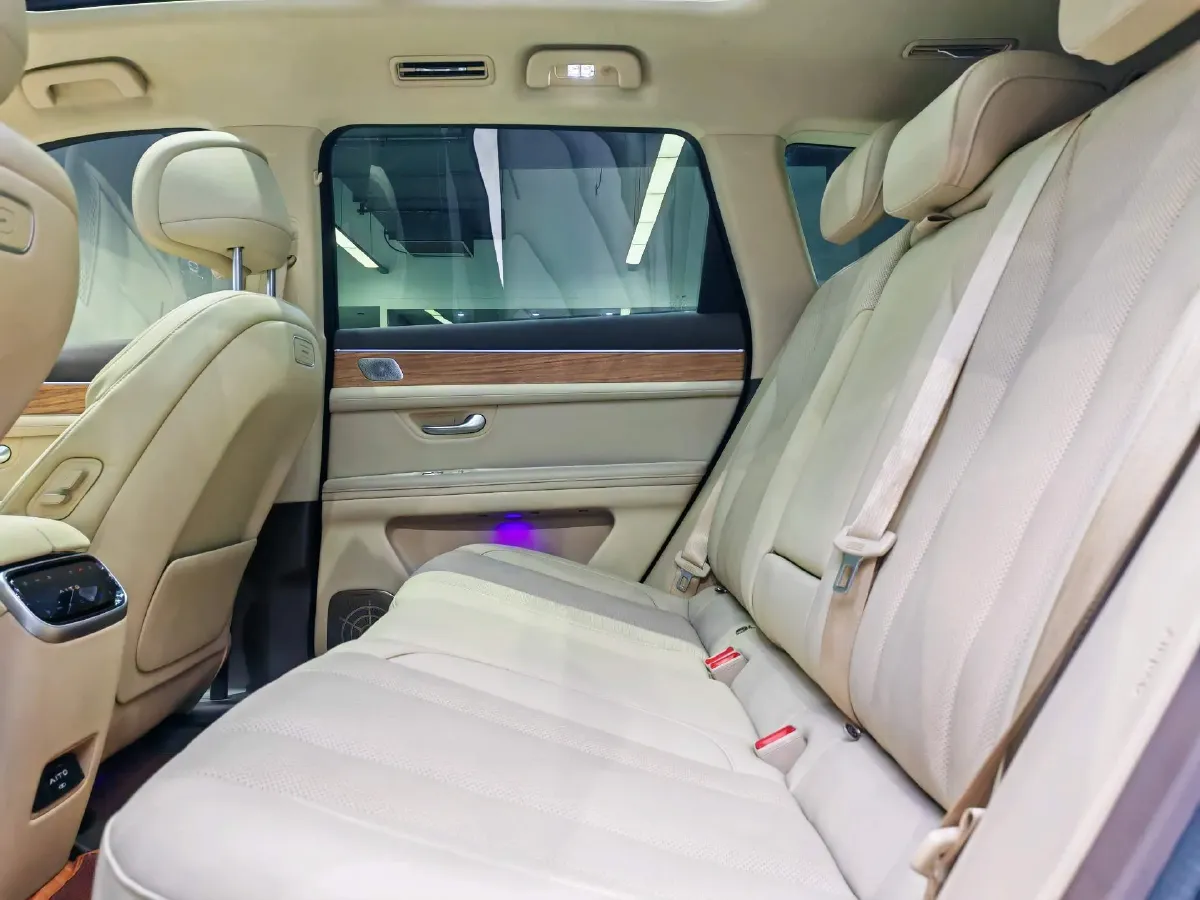 2024 Jaguar E-PACE 1.5T 200HP L3 8AT,autocango,china used car exporter,china ev exporter,chinese used car exporter,chinese used ev exporter