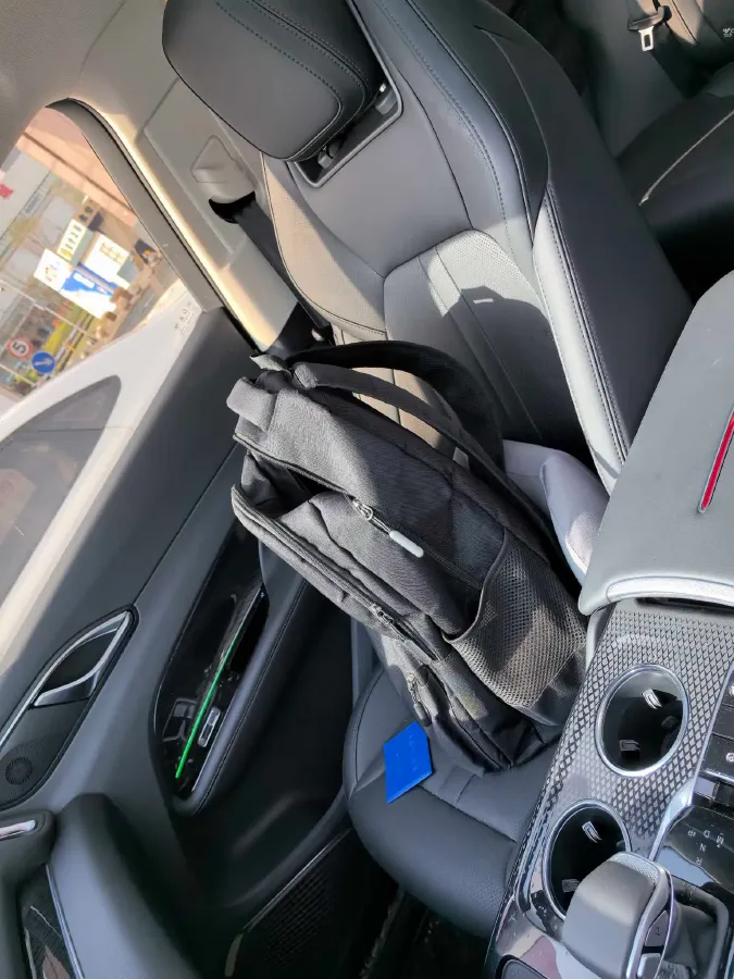 2024 HongQi HS3 1.5T 169HP L4 7DCT,autocango,china used car exporter,china ev exporter,chinese used car exporter,chinese used ev exporter