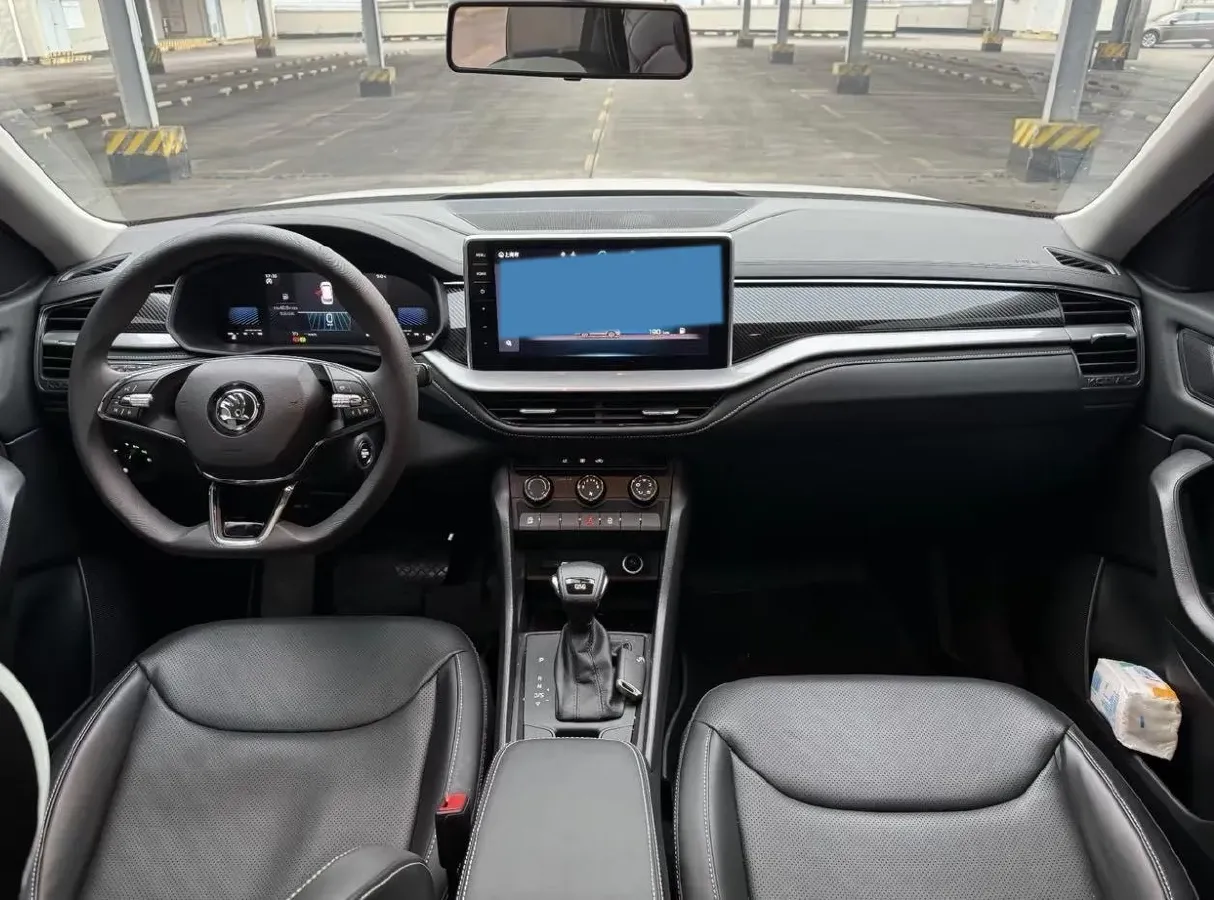 2025 Skoda Kodiak 2.0T 186HP L4 7DCT,autocango,china used car exporter,china ev exporter,chinese used car exporter,chinese used ev exporter