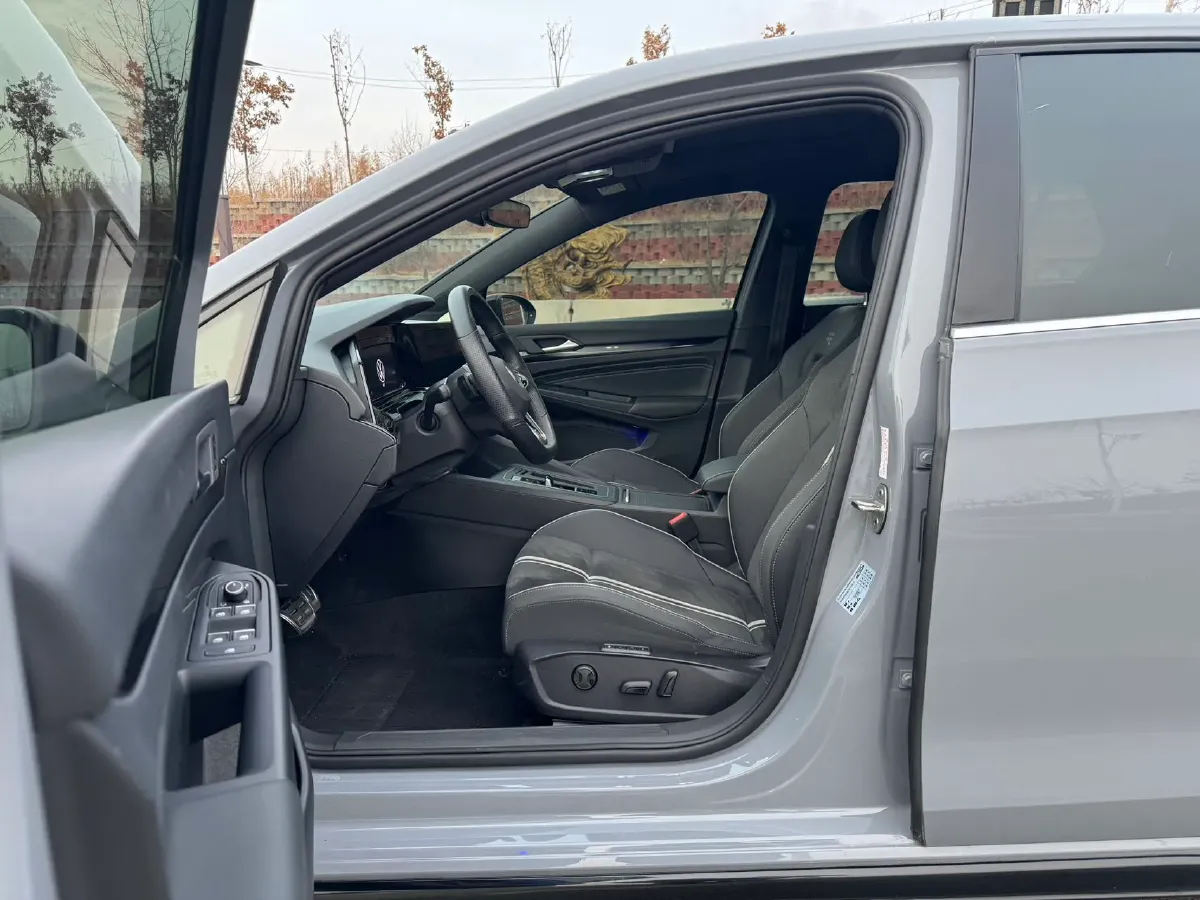 2021 Volkswagen Golf 1.4T 150HP L4 7DCT,autocango,china used car exporter,china ev exporter,chinese used car exporter,chinese used ev exporter