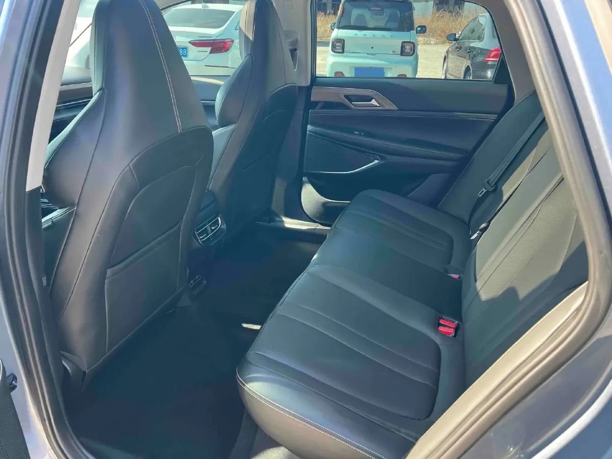 2021 ChangAn UNI-K 2.0T 233HP L4 8AT,autocango,china used car exporter,china ev exporter,chinese used car exporter,chinese used ev exporter